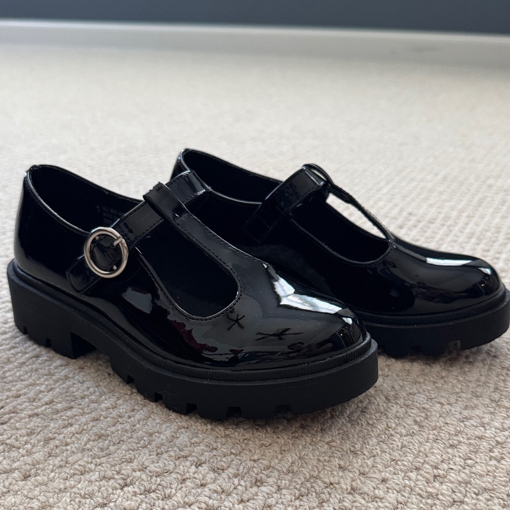 NWOT 1 Sincerely Jules Girl Black Patent Leather Mary Jane Shoes